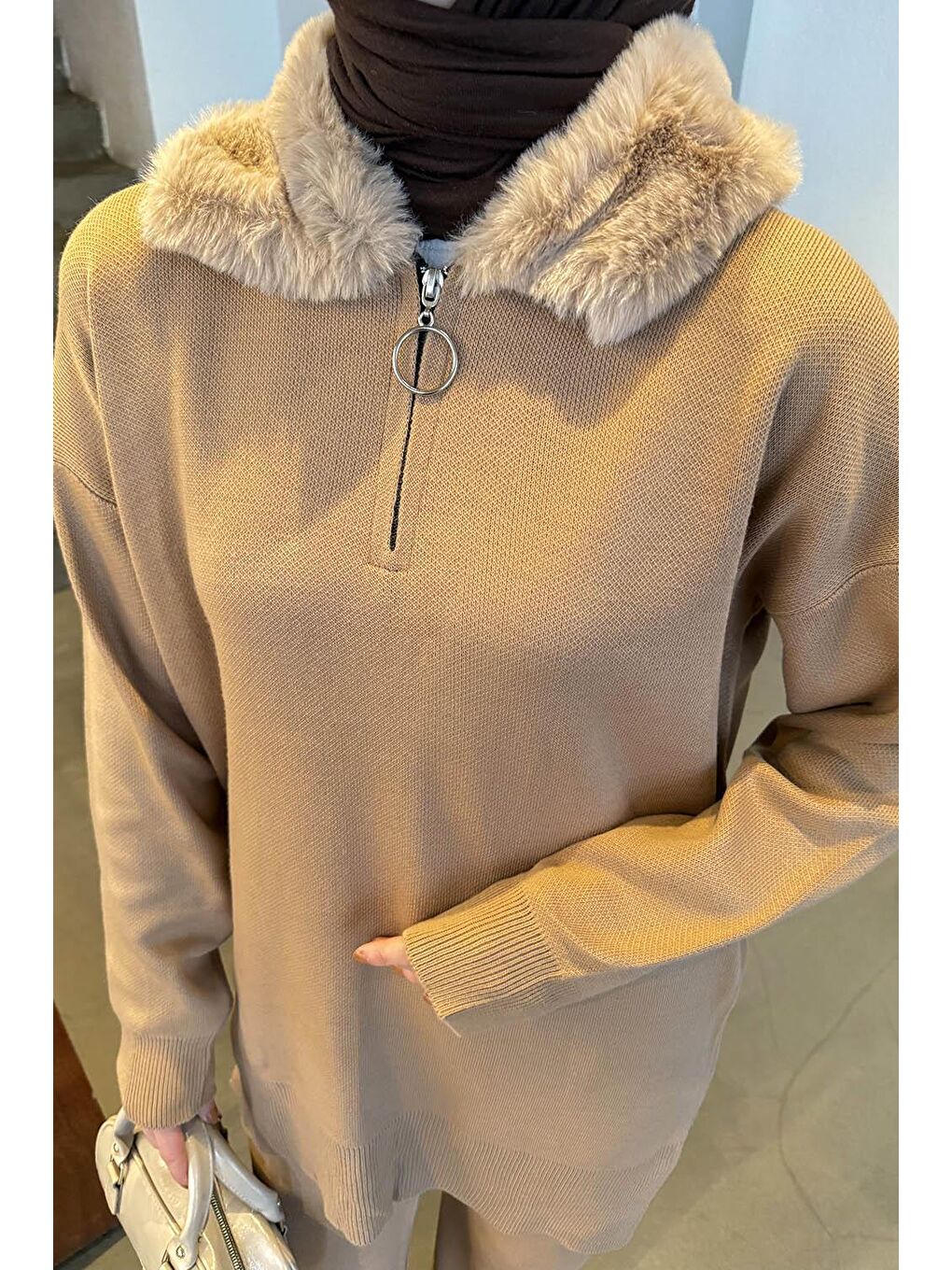 Kahverengi Pelüş Yaka Triko Takım Camel-2