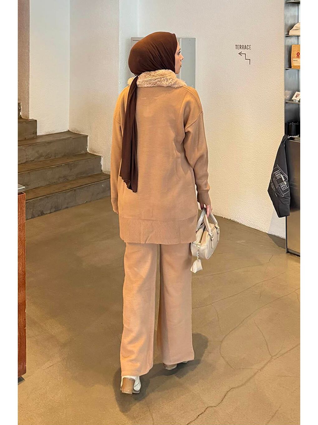Kahverengi Pelüş Yaka Triko Takım Camel-3