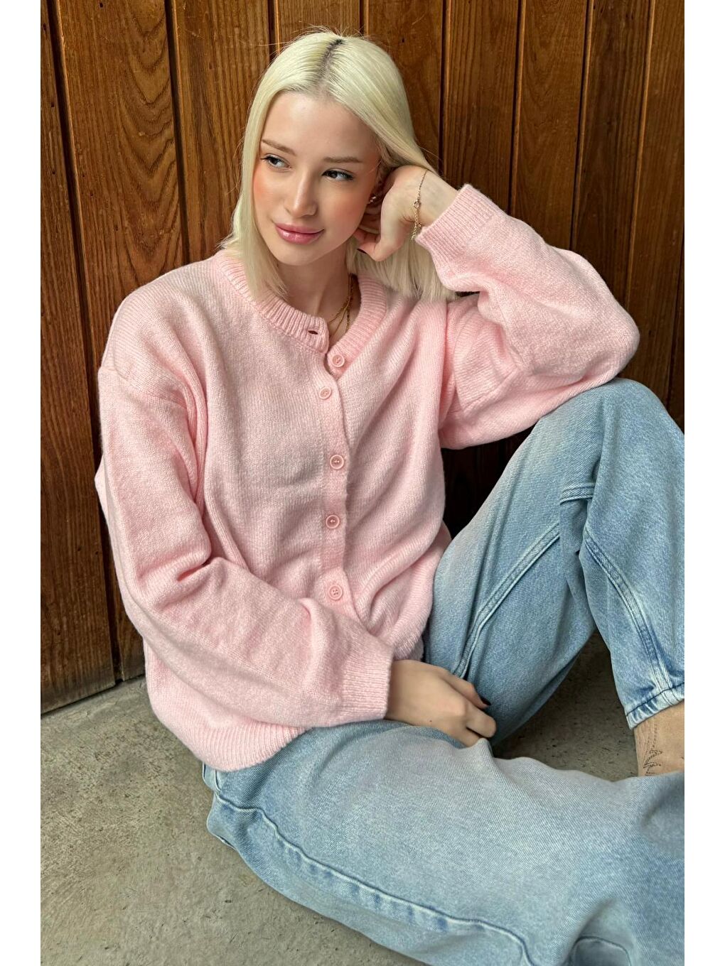 Pembe Rahat Kalıp Düğmeli Triko Kadın Hırka Mg2552-3