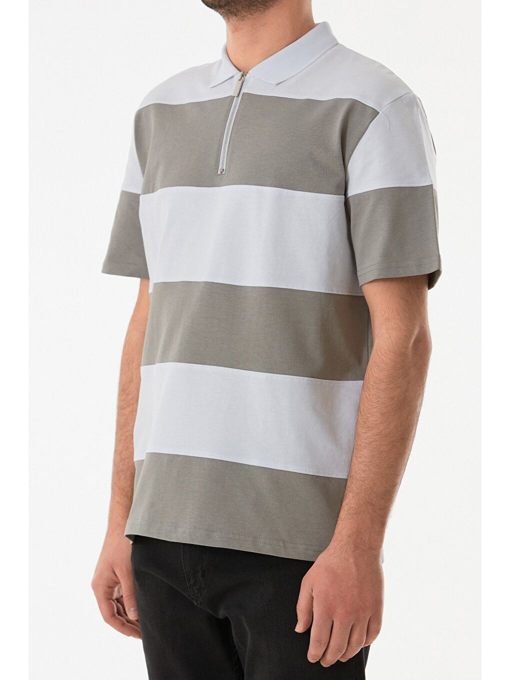 Gri Yarım Fermuarlı Polo Yaka Renk Bloklu Tişört-4