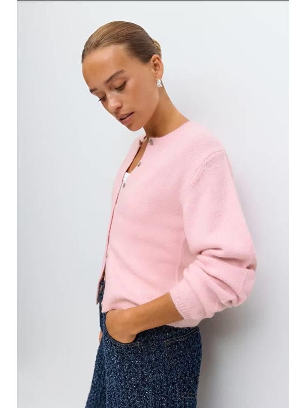 Pembe Rahat Kalıp Düğmeli Triko Kadın Hırka Mg2552-5