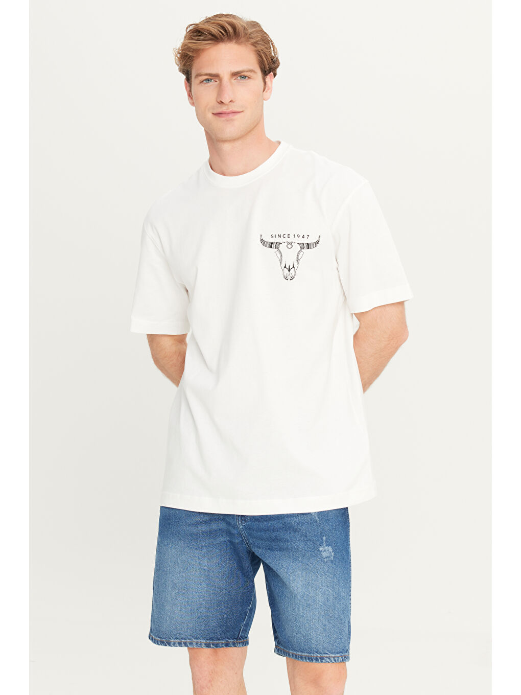 %100 Pamuk Loose Fit Rahat Kesim Bisiklet Yaka Beyaz Tişört