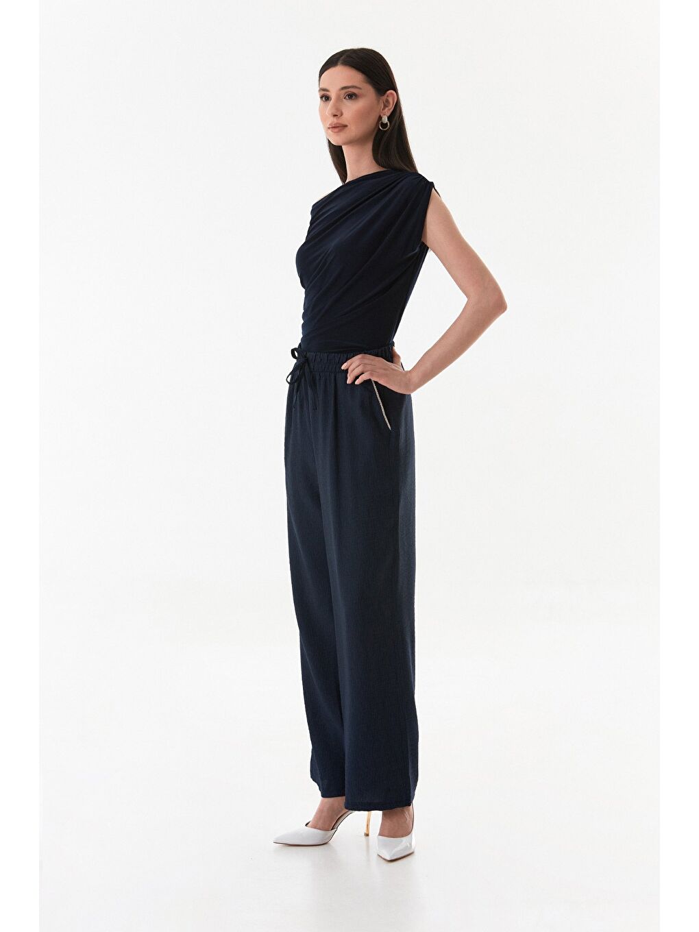 Lacivert Cebi Taş Detaylı Beli Lastikli Palazzo Pantolon-3