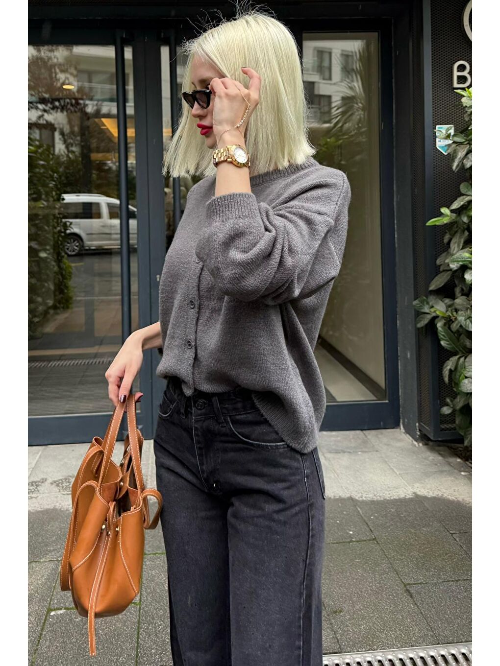 Antrasit Rahat Kalıp Düğmeli Triko Kadın Hırka Mg2552-3