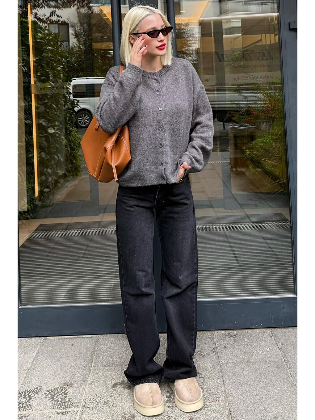 Antrasit Rahat Kalıp Düğmeli Triko Kadın Hırka Mg2552-4