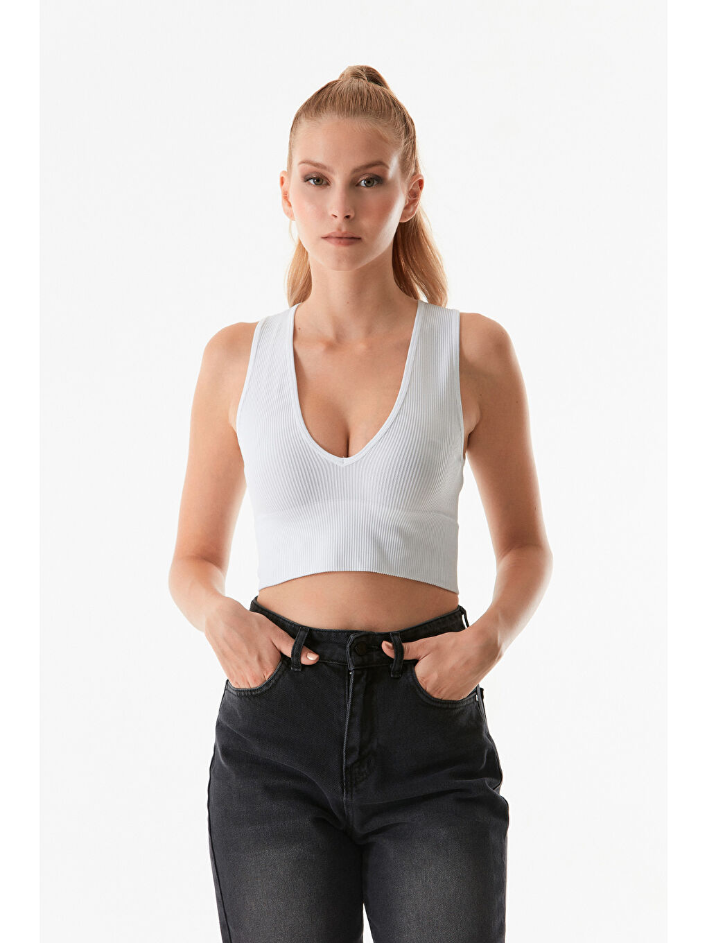 Beyaz Fitilli V Yaka Crop Body