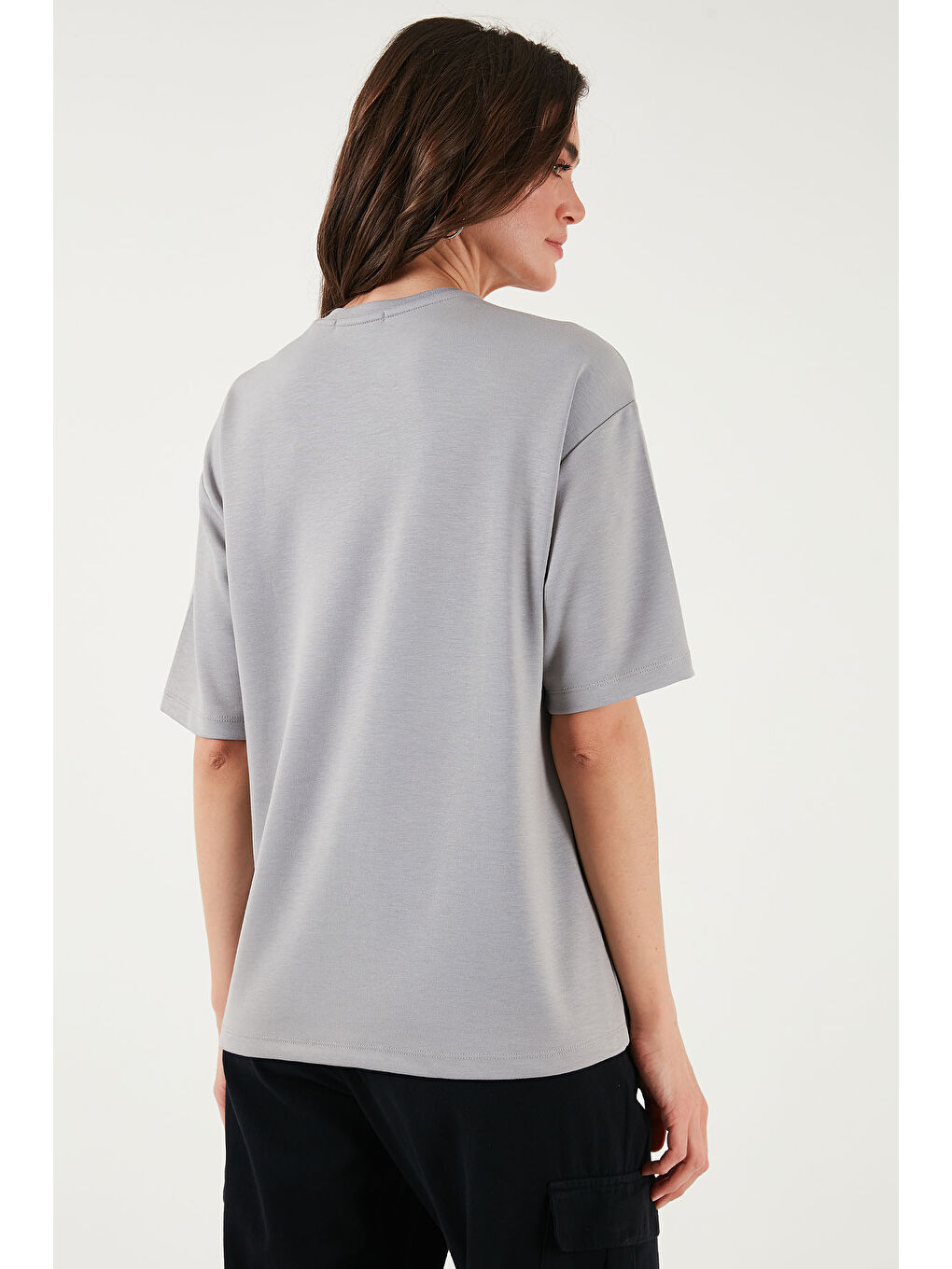 Gri Streç Oversize Fit Bisiklet Yaka Kadın T Shirt 5865911-6