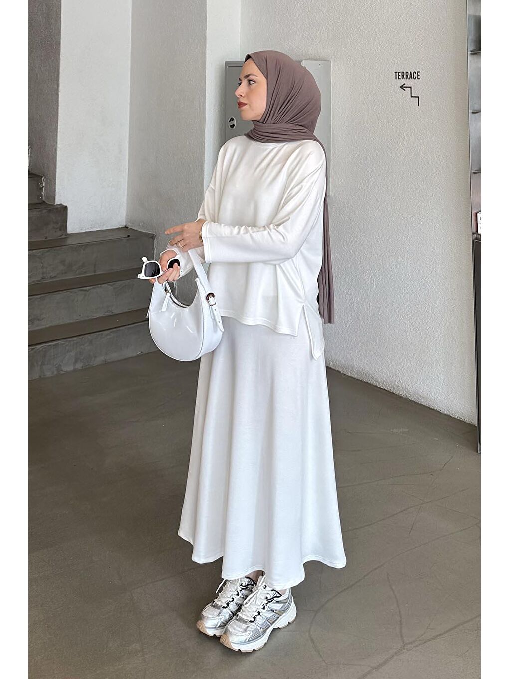 Kristal Kloş Etekli Tesettür Beyaz-1