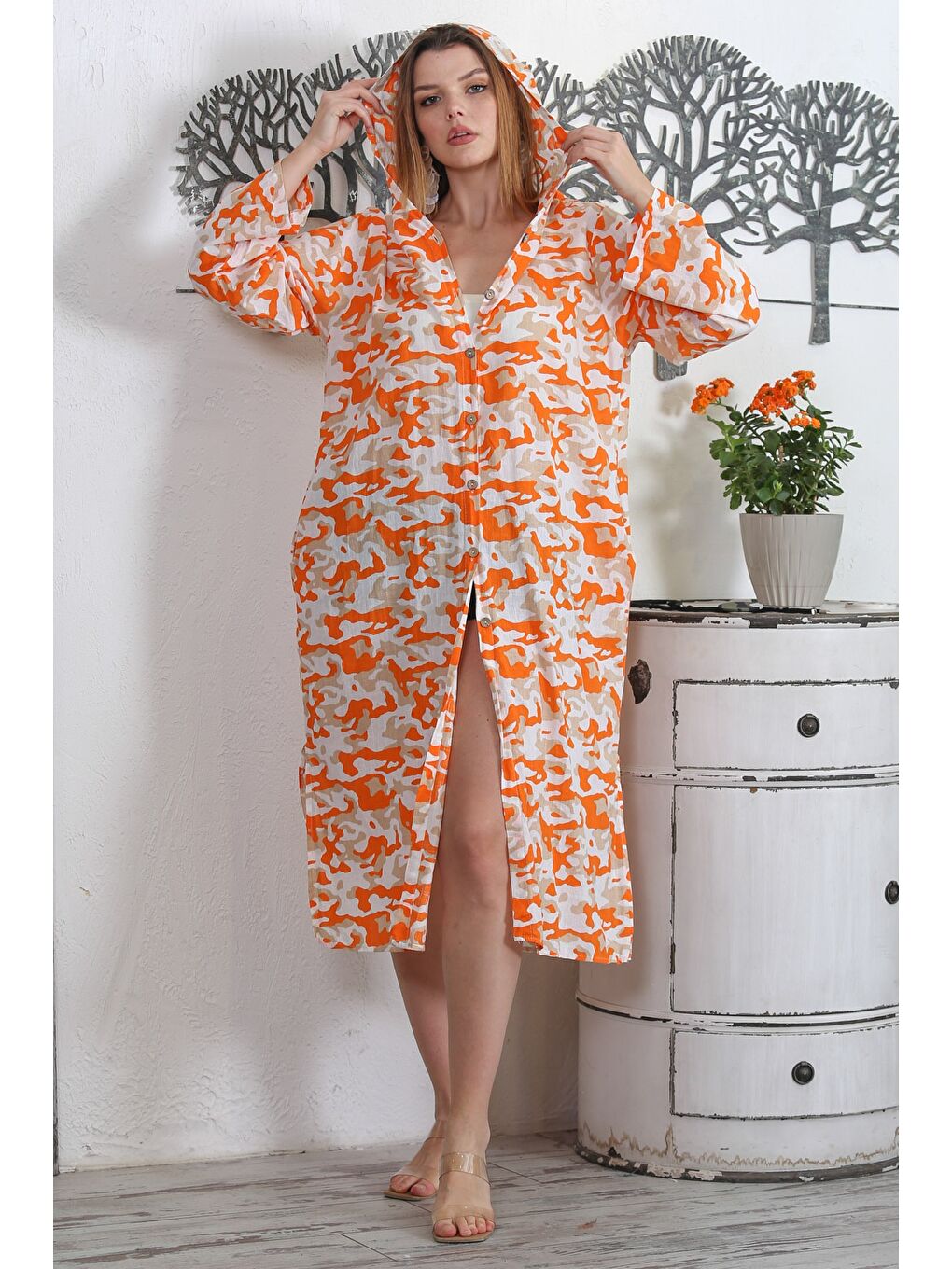 Pembe Şeftali Rengi Kapüşonlu Uzun Kol Kamuflaj Düğmeli Gizli Cepli Dokuma Casual Elbise-1