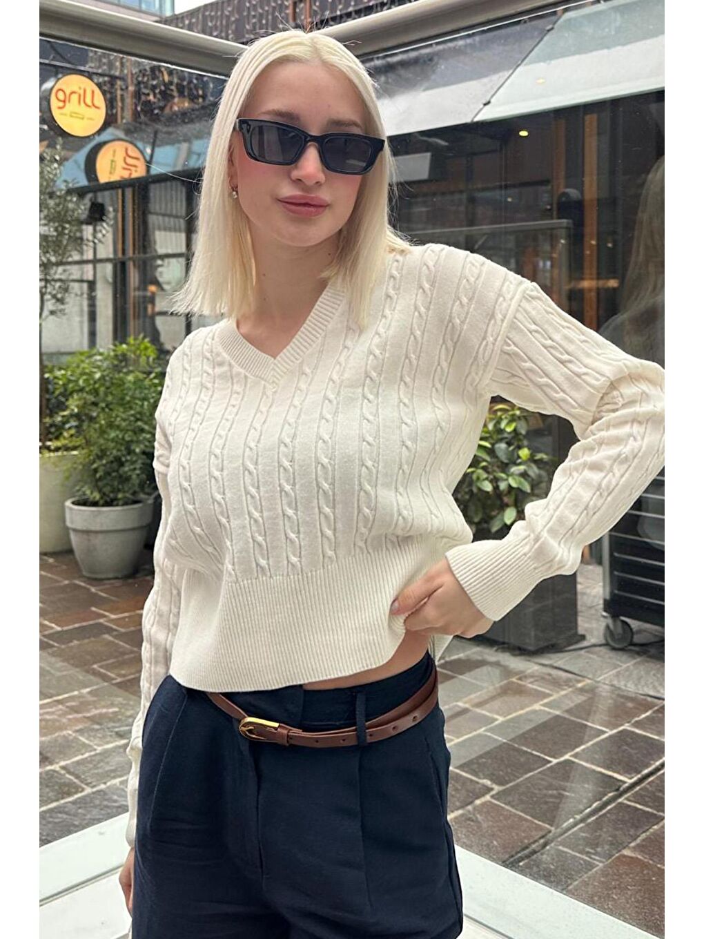 Beyaz Kemik Rengi V Yaka Örgülü Triko Kadın Kazak Mg2257-2