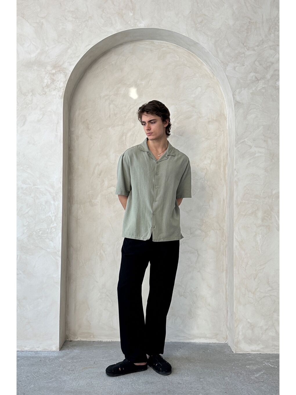 Haki Erkek Oversize Apaş Yaka Kısa Kollu Keten Gömlek-6