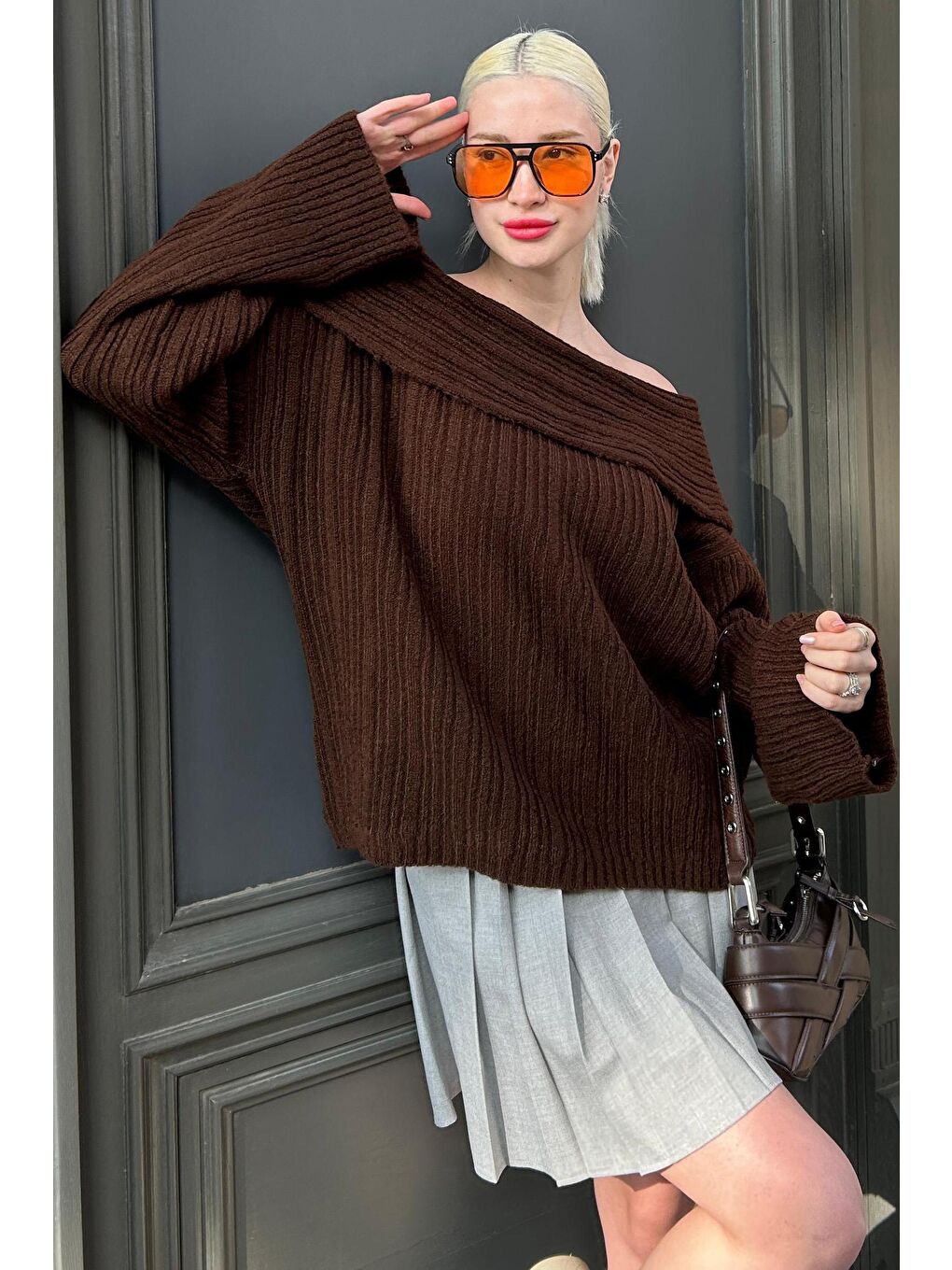 Acı Kahverengi Madonna Yaka Kadın Kazak Mg2274-2