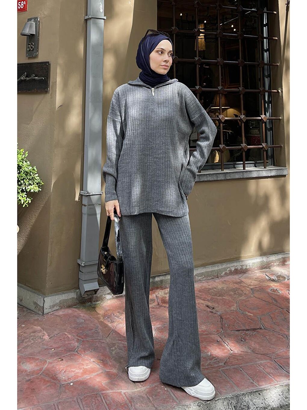 Gri Düz İkili Triko Tesettür Takım Füme