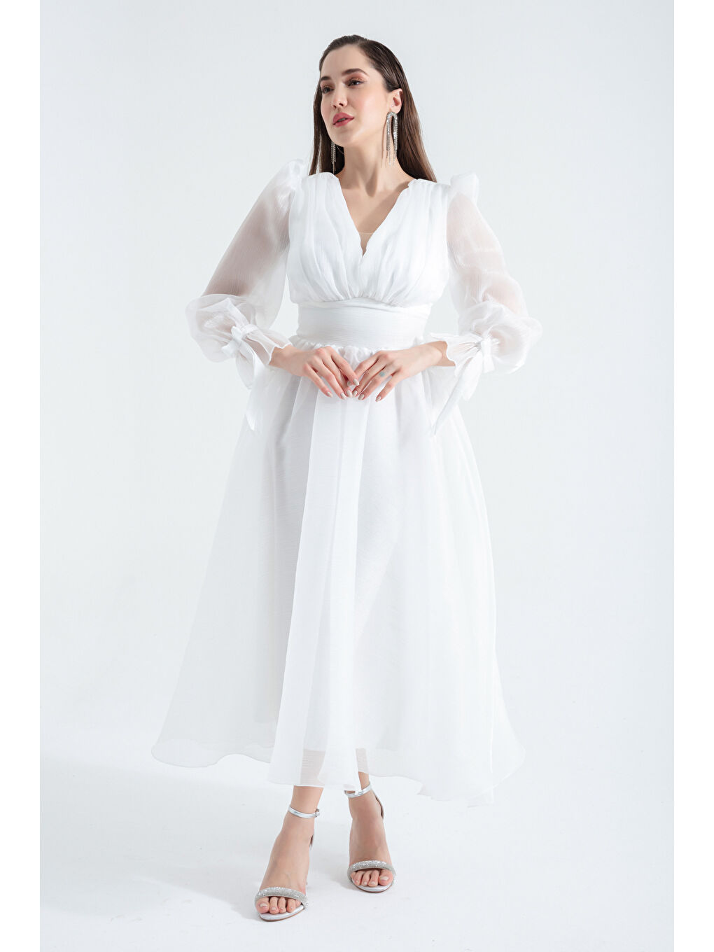 Kadın Beyaz Balon Kol V Yaka Midi Abiye Elbise-3