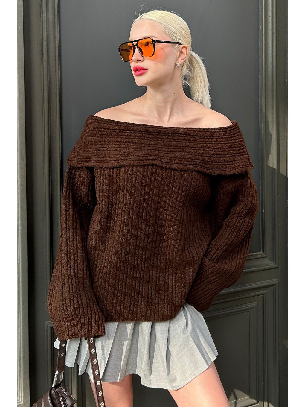 Acı Kahverengi Madonna Yaka Kadın Kazak Mg2274-3