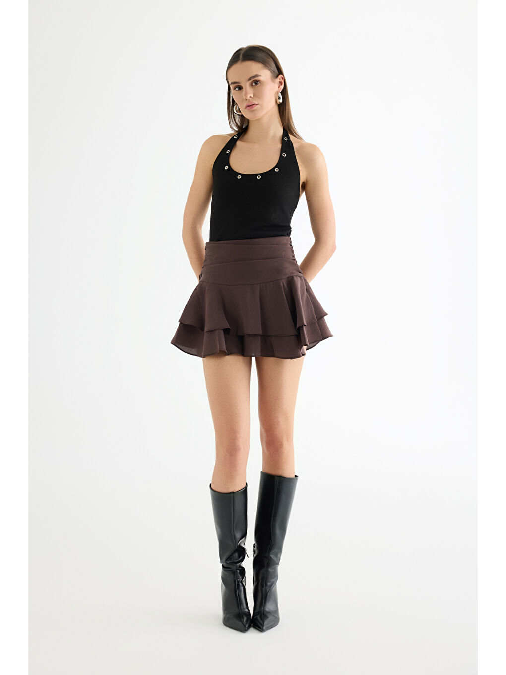 Katlı Volanlı Mini Etek Kahverengi