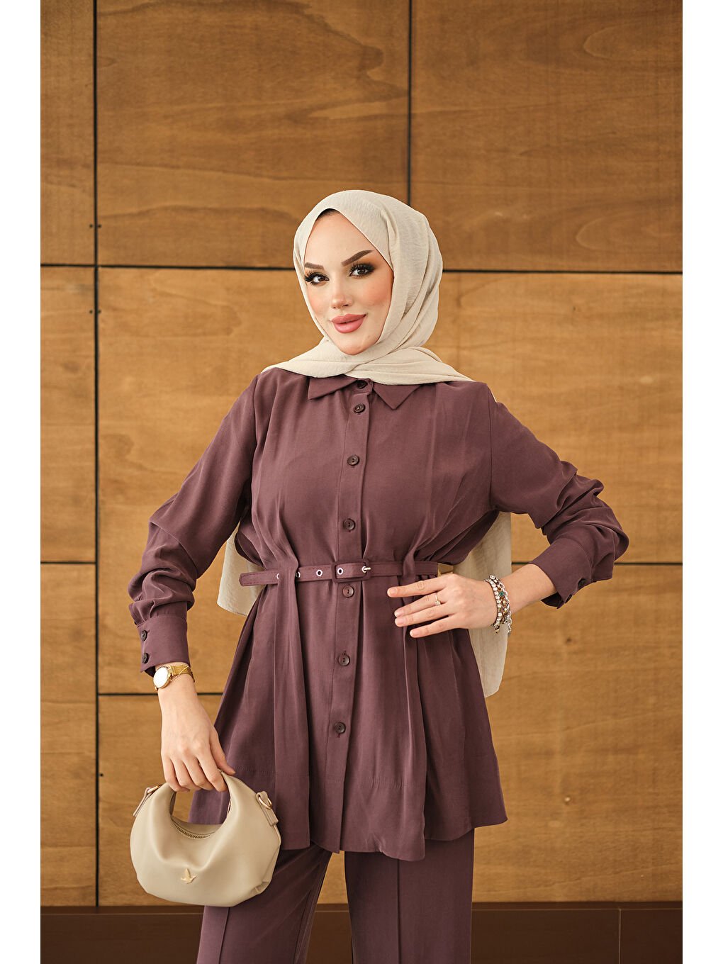 Kadın Kendinden Kemer Geçirme Detaylı Gömlek Yaka Takım Mürdüm-1