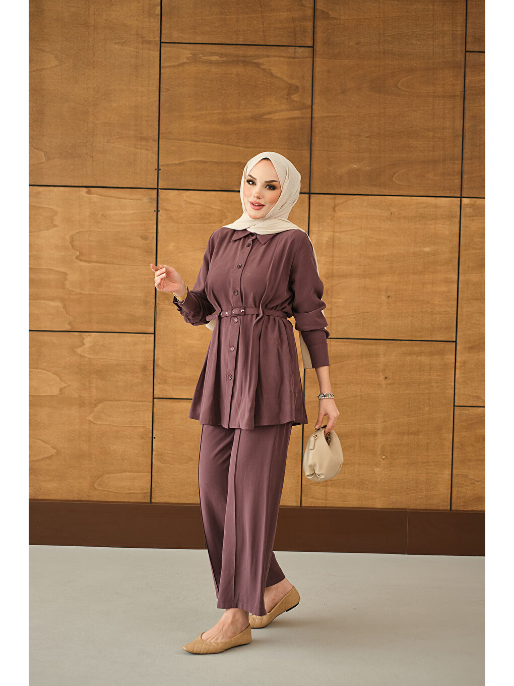 Kadın Kendinden Kemer Geçirme Detaylı Gömlek Yaka Takım Mürdüm-2