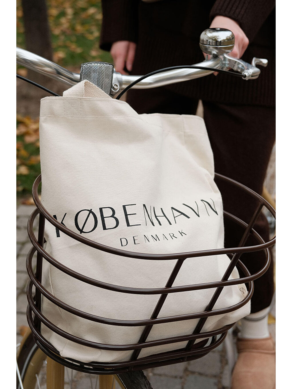 Siyah Baskılı Körüklü Bez Çanta Denmark-2