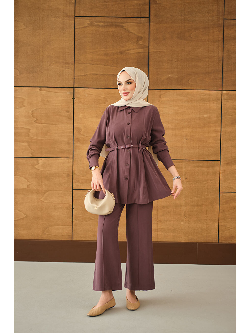 Kadın Kendinden Kemer Geçirme Detaylı Gömlek Yaka Takım Mürdüm-3