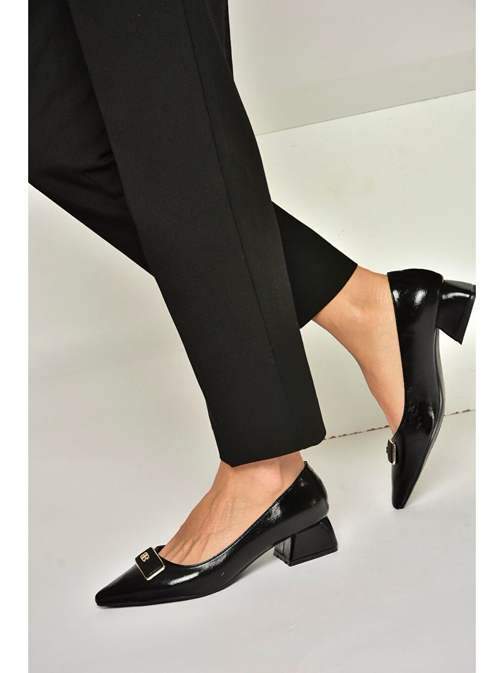 Siyah Kadın Topuklu Ayakkabı Y820771260-3