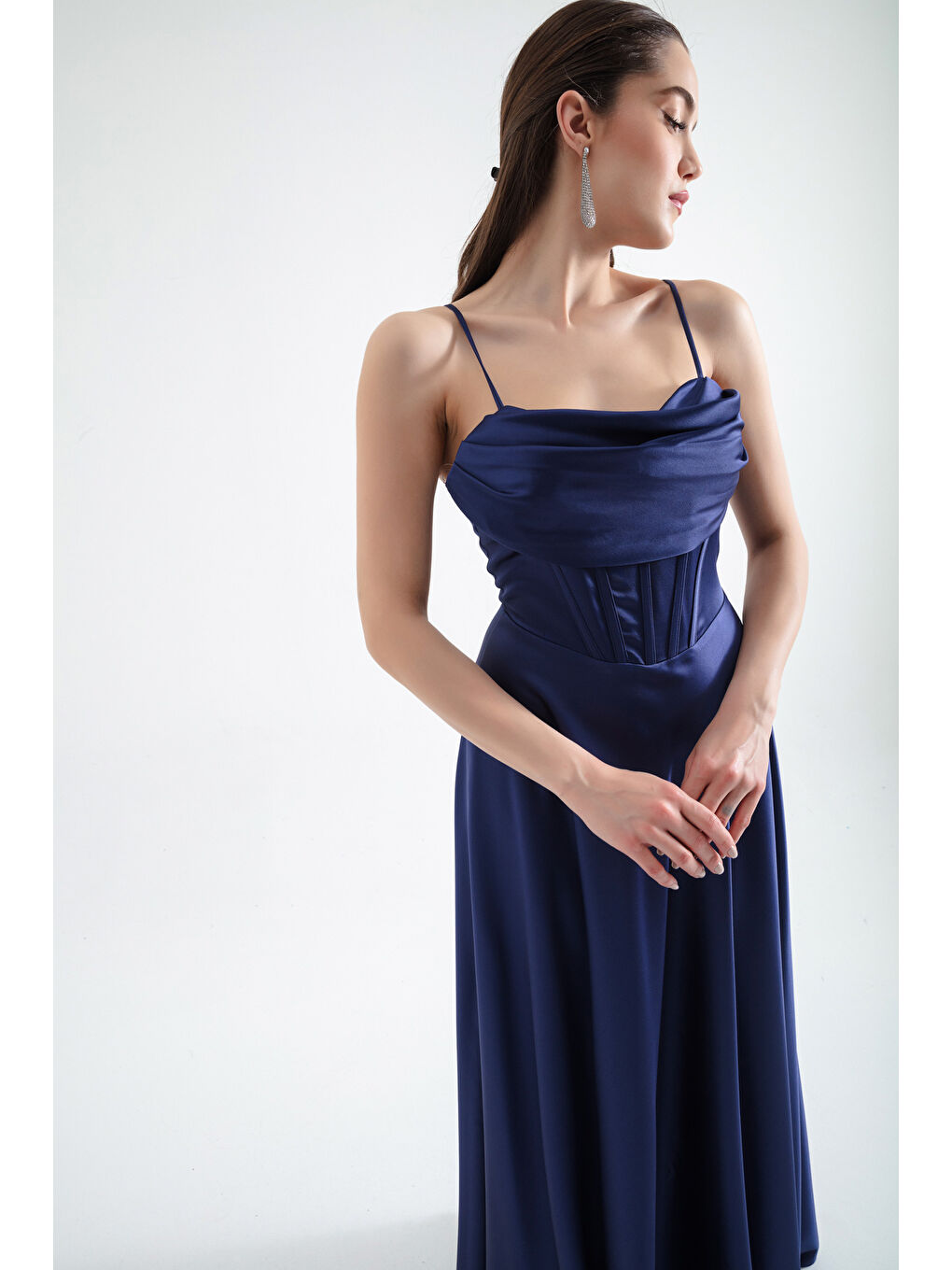 Kadın Lacivert İnce Askılı Sırt İp Bağlama Detaylı Abiye-3