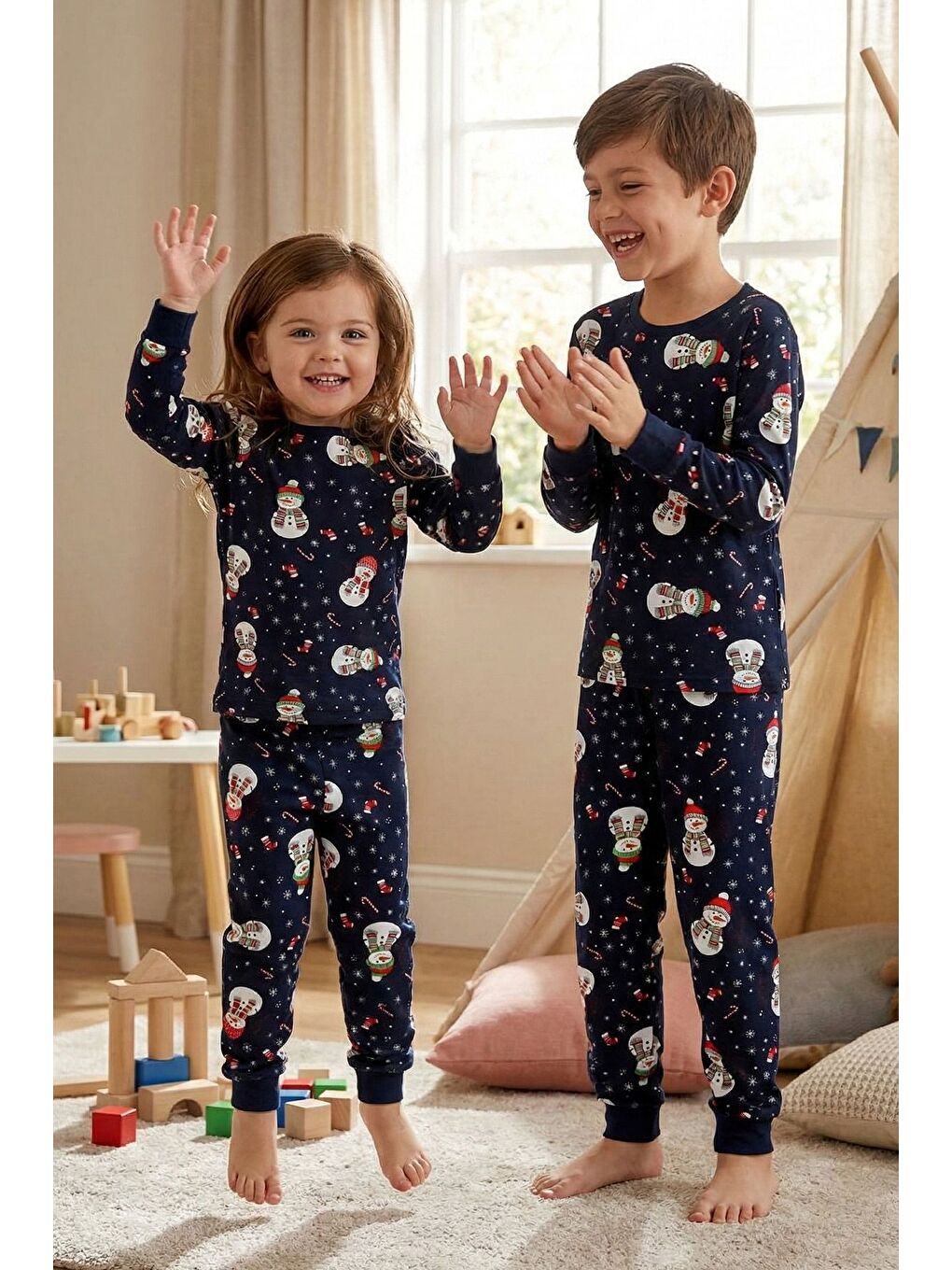 Lacivert Unisex Yılbaşı Kardan Adam Desenli Çocuk Pijama Takımı-4