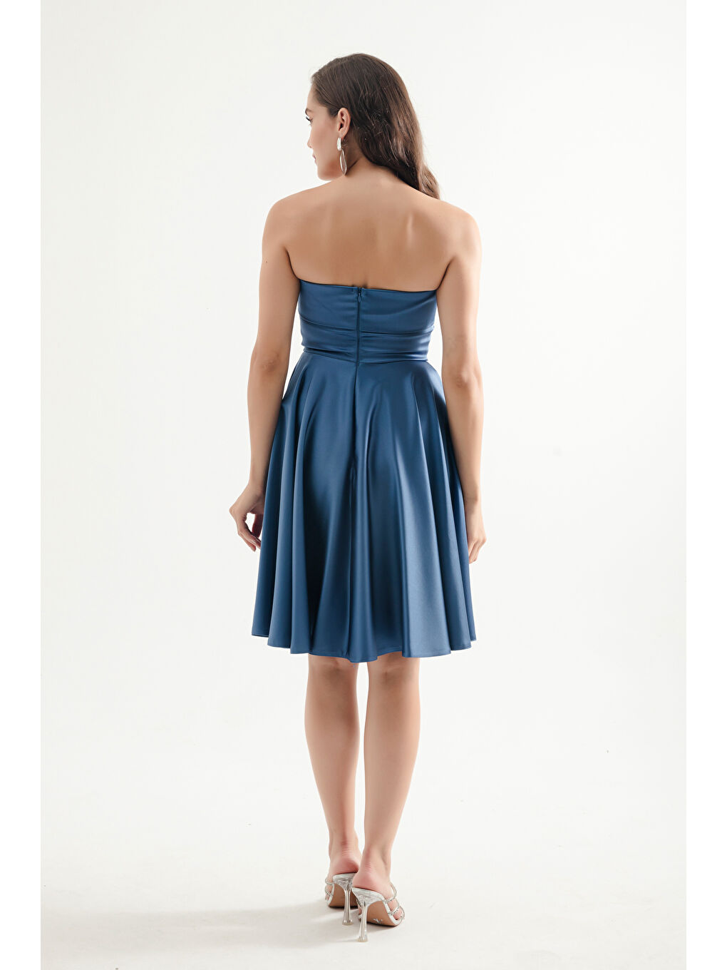 Kadın İndigo Straplez Saten Mini Abiye Elbise-4