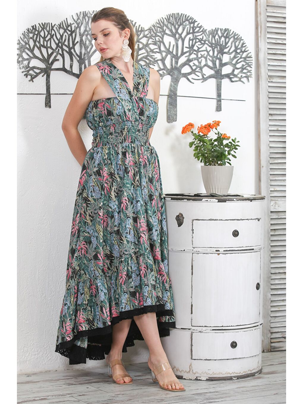 Çam Yeşili Askılı Çiçekli Astarlı Etek Ucu Dantelli Dokuma Lastikli Bel Tasarım Elbise-3