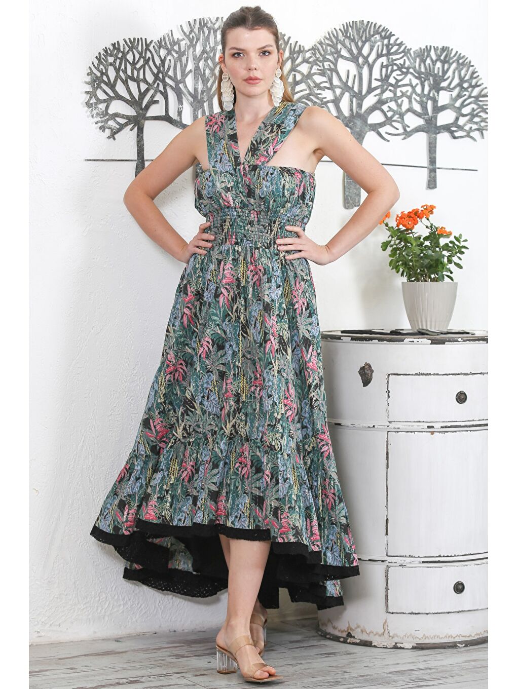 Çam Yeşili Askılı Çiçekli Astarlı Etek Ucu Dantelli Dokuma Lastikli Bel Tasarım Elbise-5