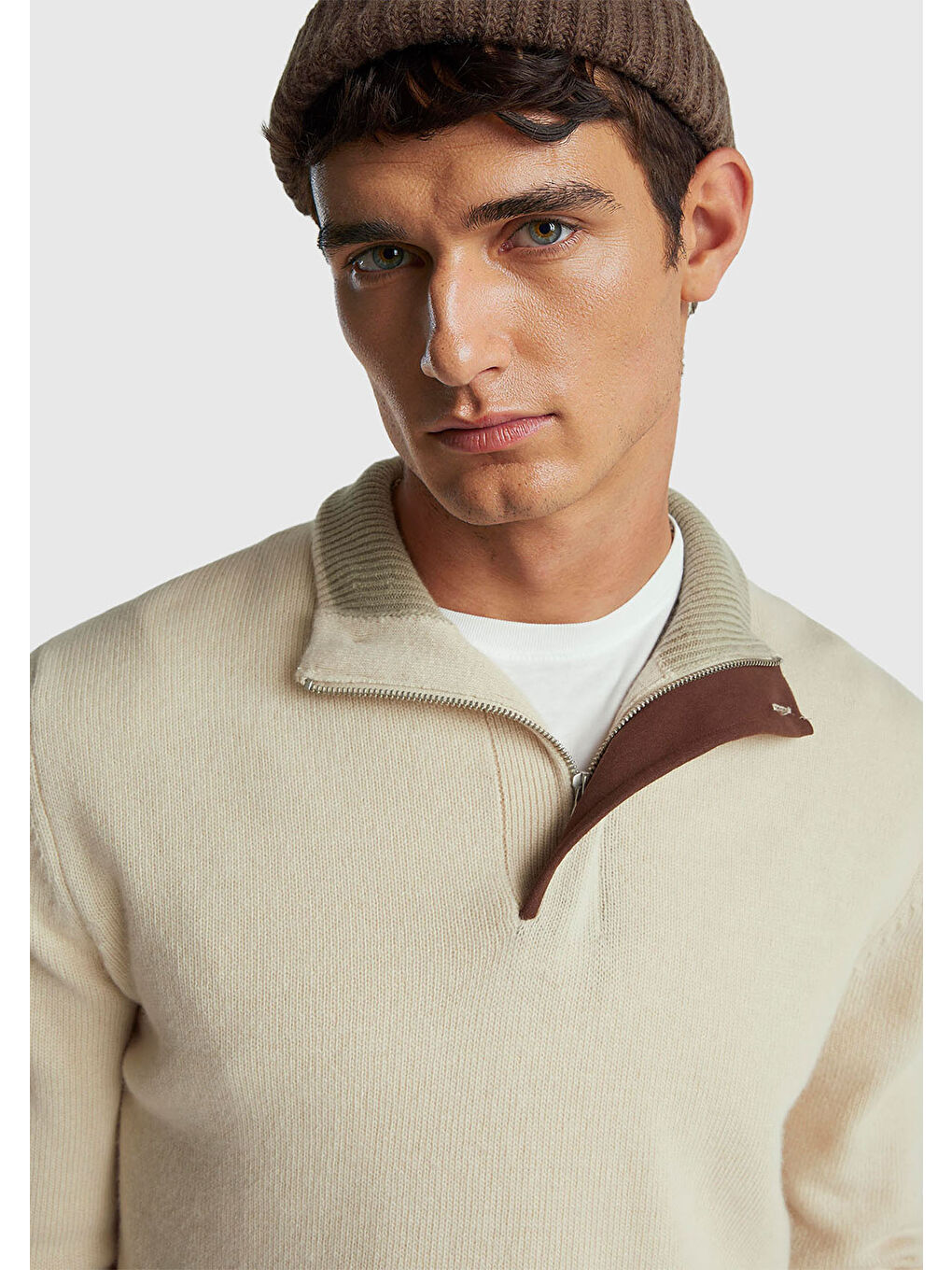 Ekru Erkek Krem Yün Karışımlı Dik Yaka Yarım Fermuarlı Dirsek Yamalı Triko-5