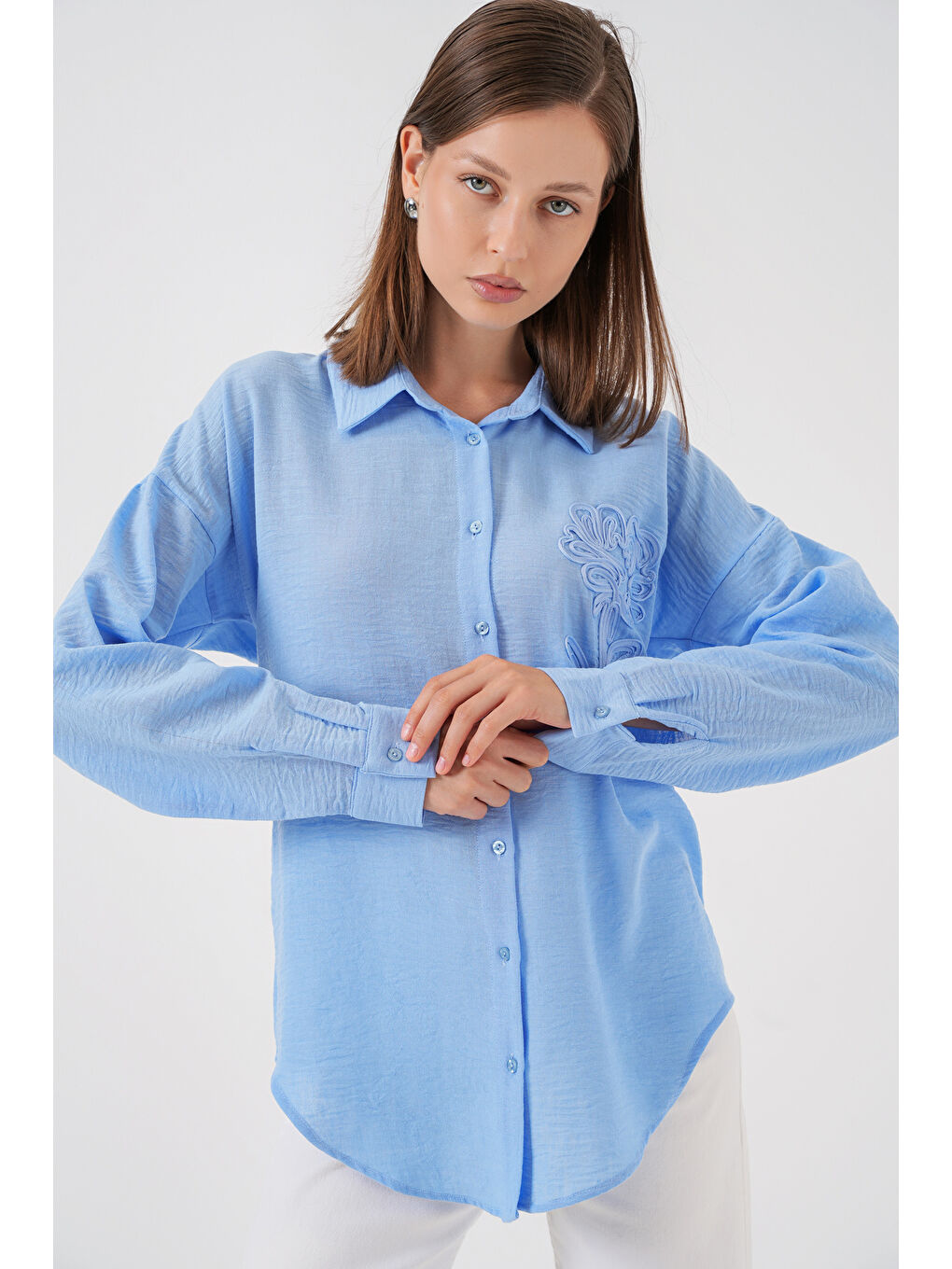 Kadın Nakışlı Oversize Gömlek 20338 - Mavi-2