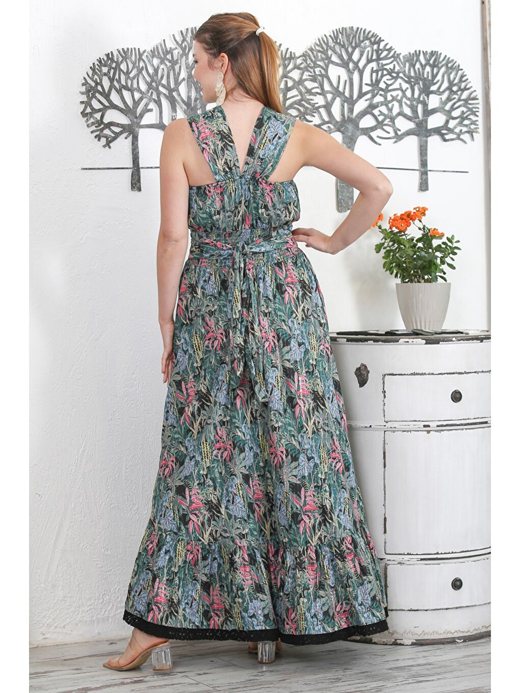 Çam Yeşili Askılı Çiçekli Astarlı Etek Ucu Dantelli Dokuma Lastikli Bel Tasarım Elbise-7