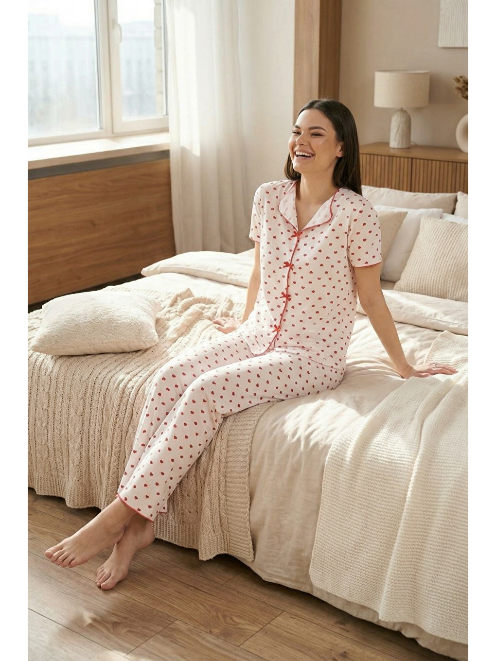 Beyaz Fiyonk Detay Yumuşak Kısa Kol Pijama Takım Kalp-1