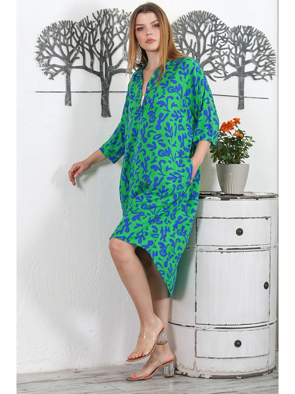 Yeşil Gömlek Yaka 3/4 Kol Düğmeli Gizli Cepli Allover Baskılı Dokuma Casual Elbise-2