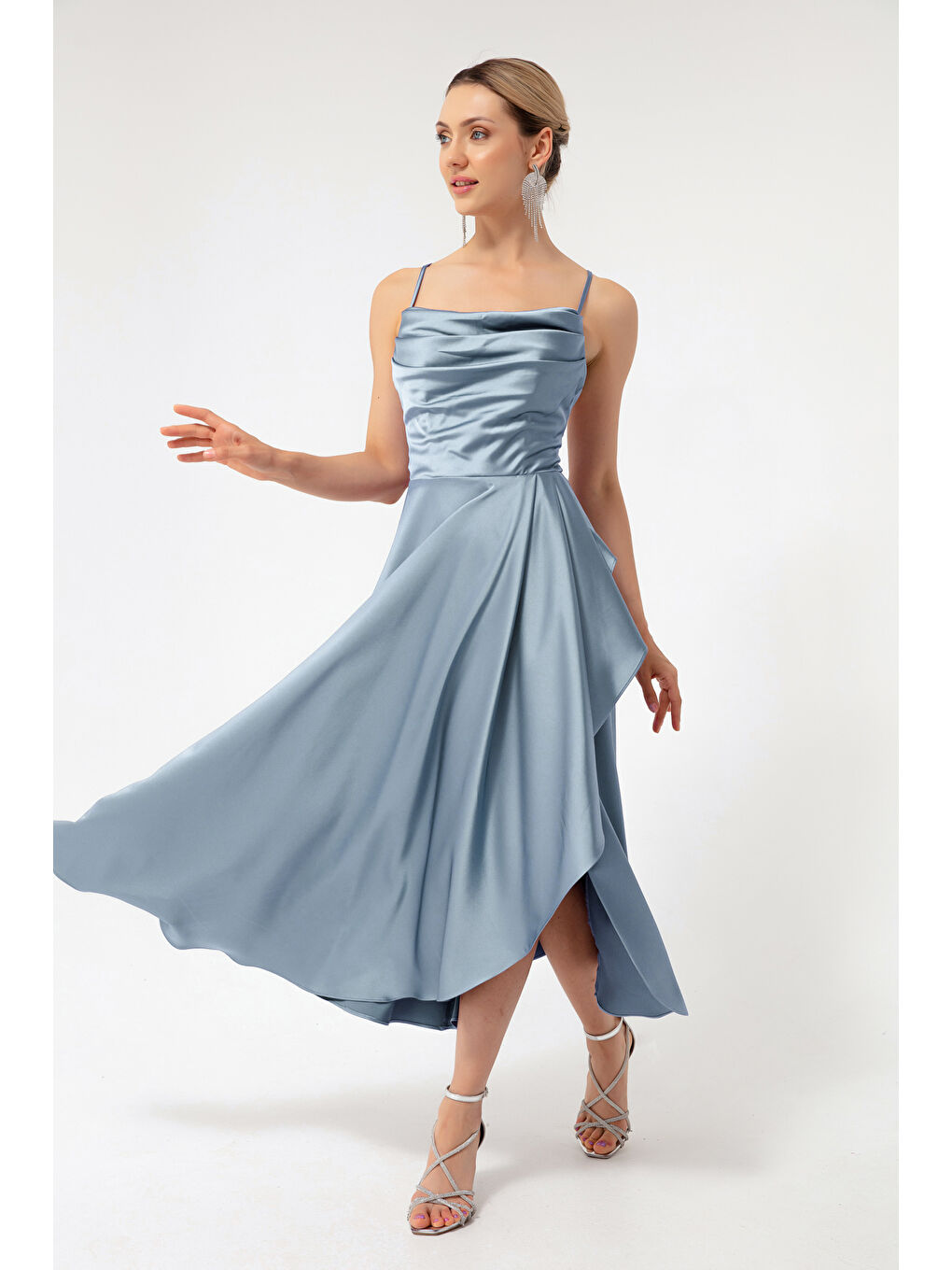 Kadın Bebe Mavi Volanlı Yırtmaçlı Saten Midi Boy Abiye & Mezuniyet Elbisesi-1