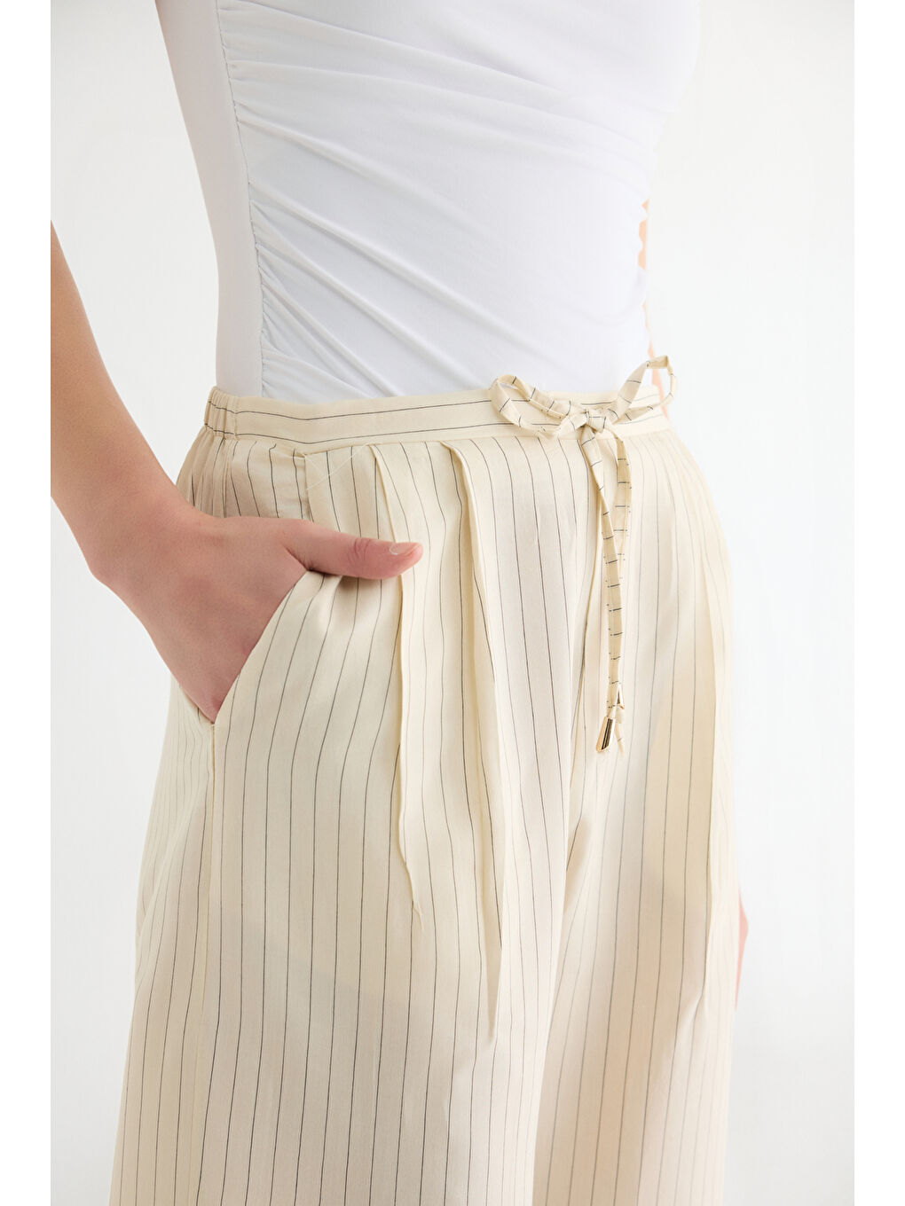 Çizgili Bağcıklı Bol Paça Pantolon Ekru-3