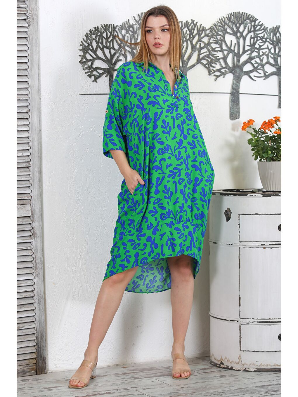 Yeşil Gömlek Yaka 3/4 Kol Düğmeli Gizli Cepli Allover Baskılı Dokuma Casual Elbise-7
