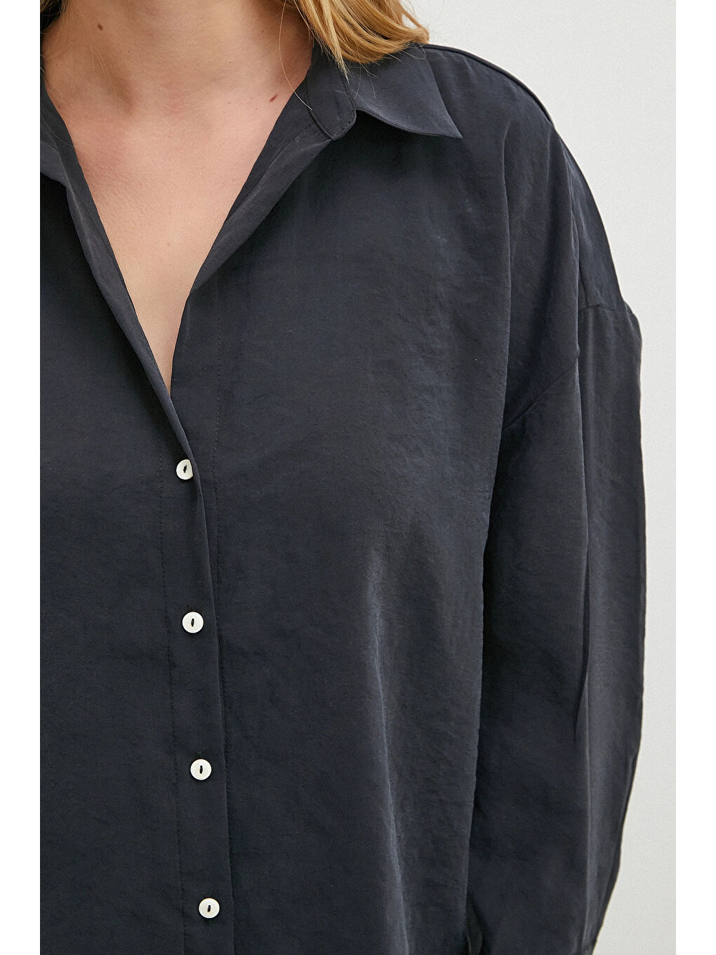 Modal V Yaka Gömlek Siyah-2