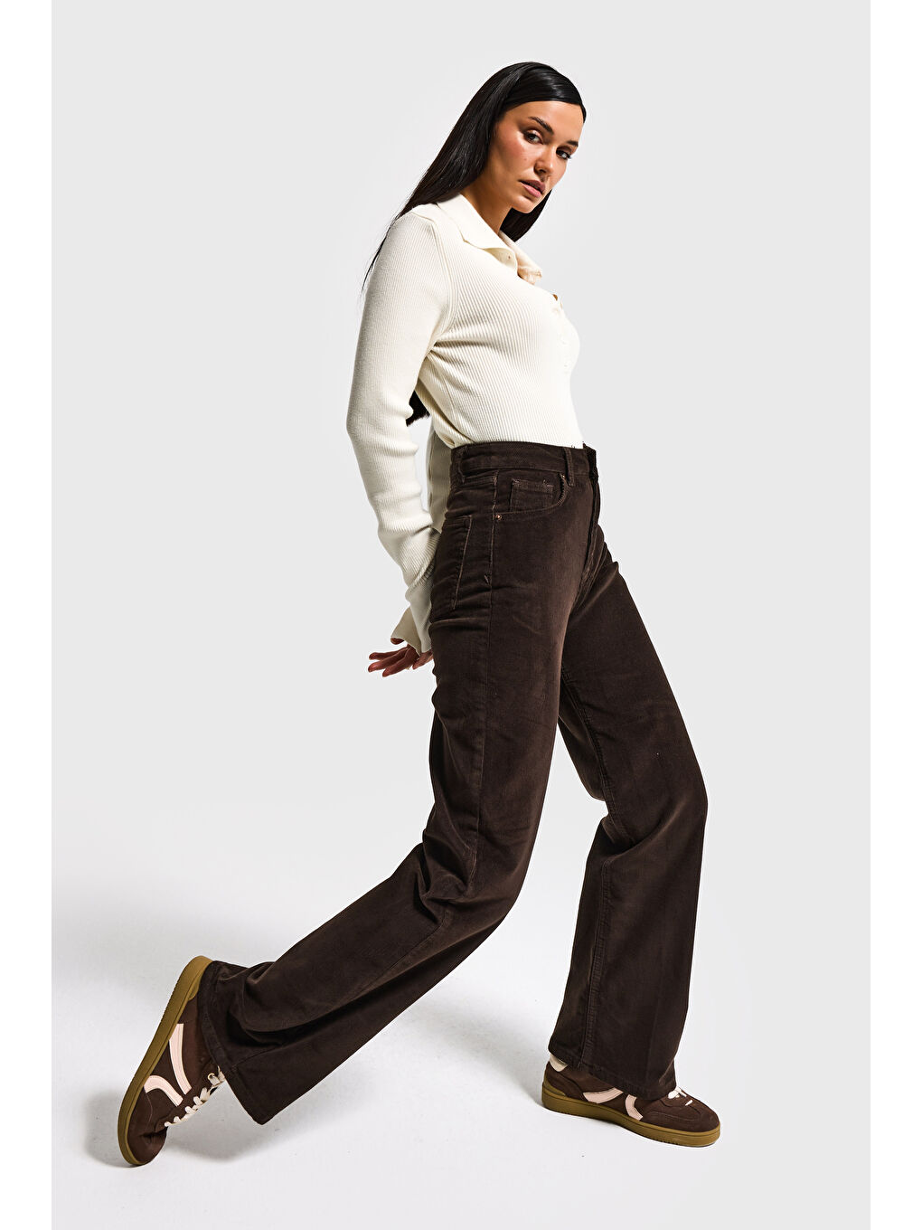 Kahverengi Kadın Acı Kahve 26w5-136 Straight Cropped Fit Elastan Velvet Kadife Kumaş Pantolon-1