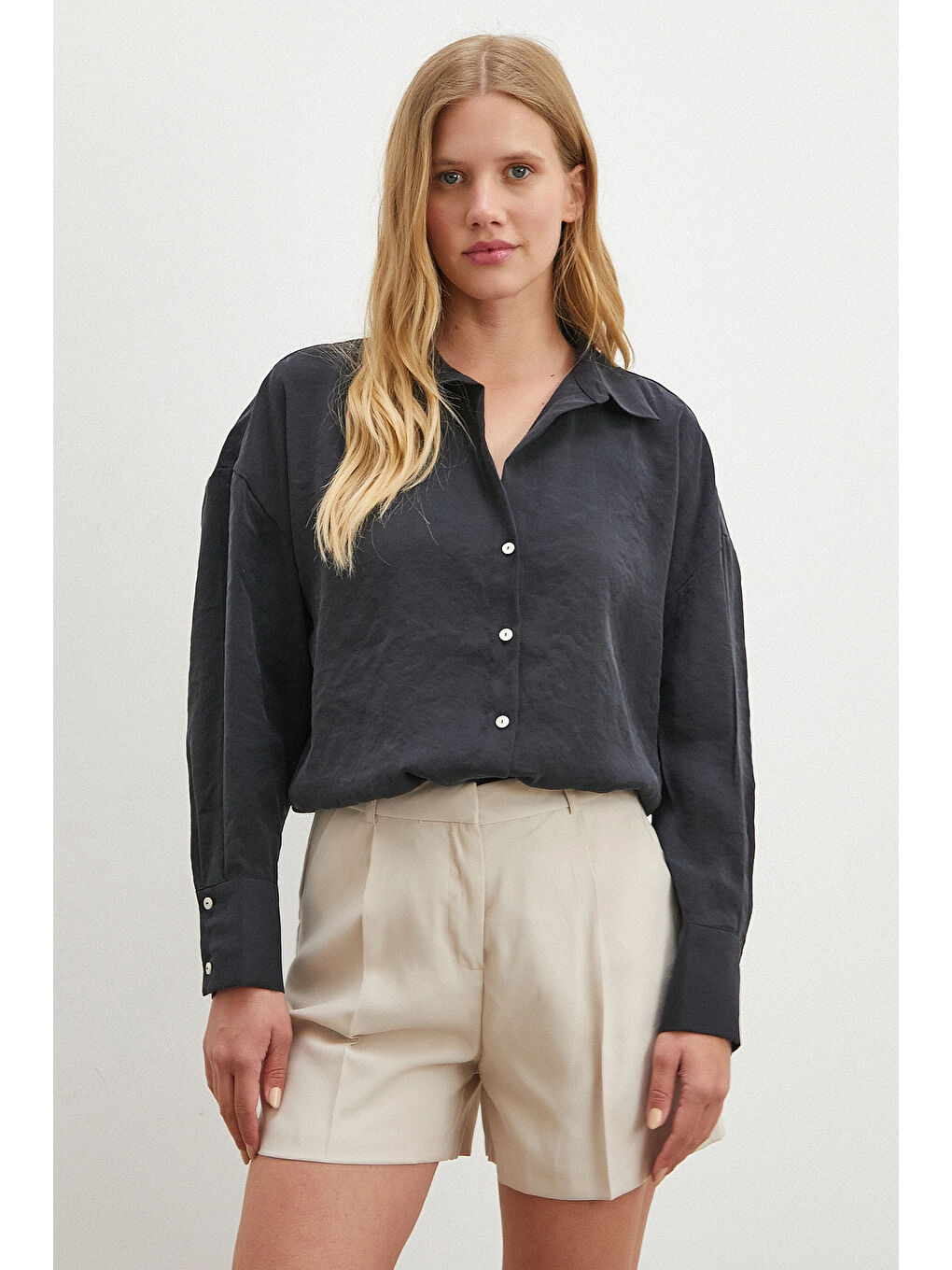 Modal V Yaka Gömlek Siyah-4