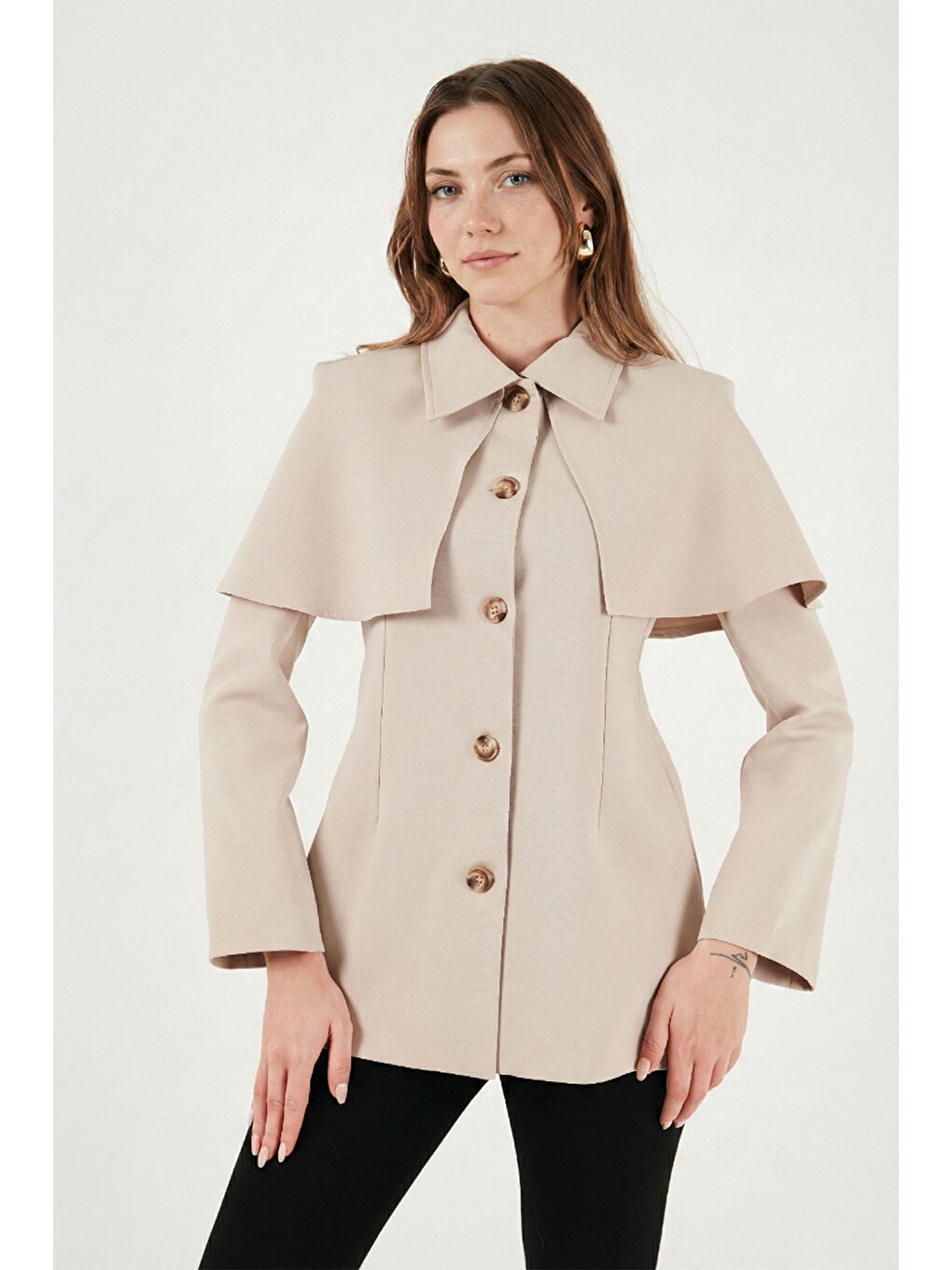 Bej Regular Fit Pelerin Detaylı Düğmeli Ceket 6927687-5