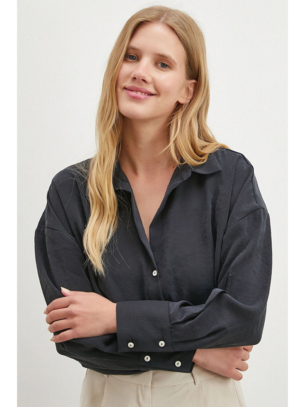 Modal V Yaka Gömlek Siyah-5