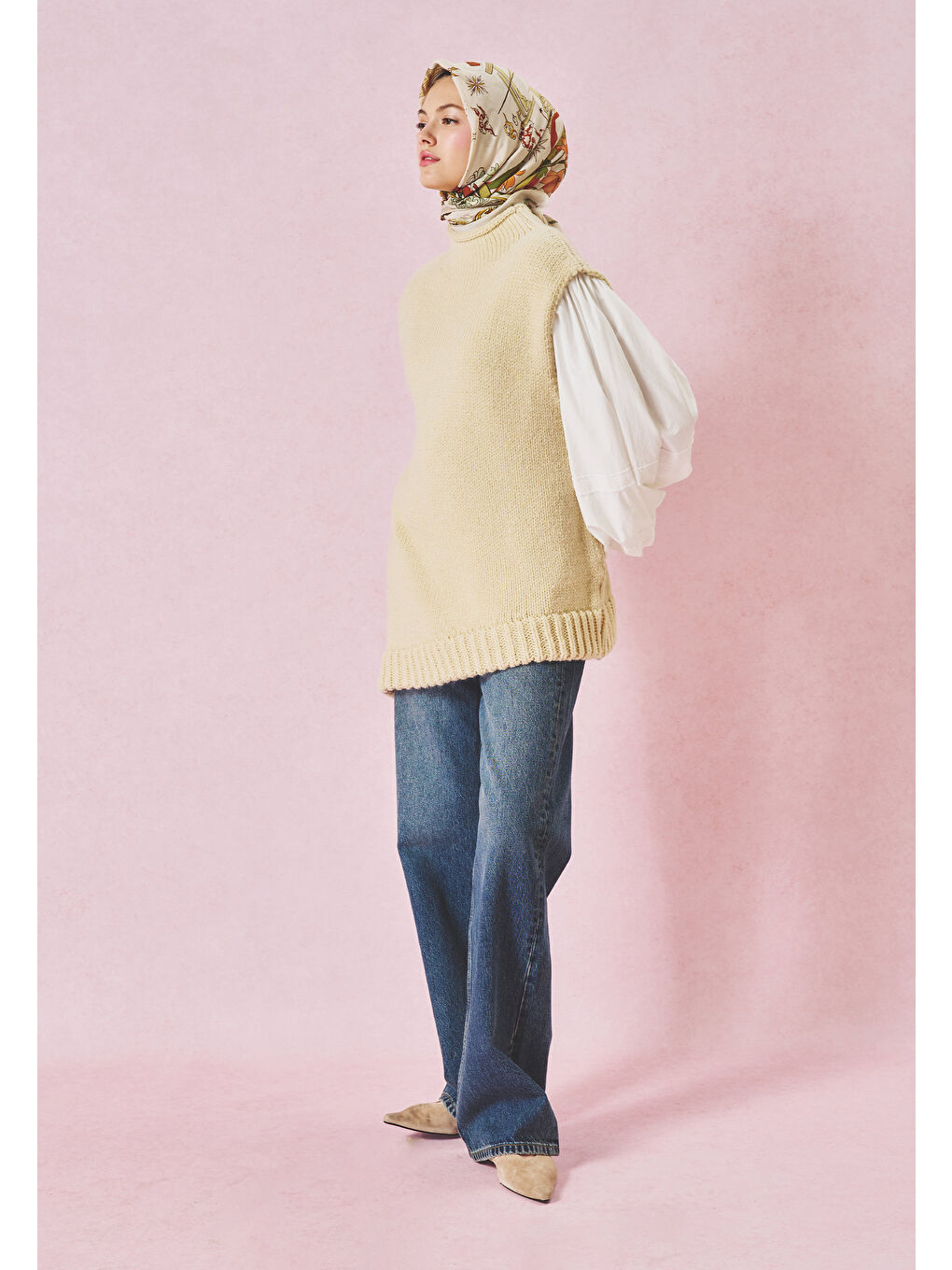 Ekru FAIRYTALE CASTLE DESEN FLOŞ VİSKON EŞARP CREAM-3