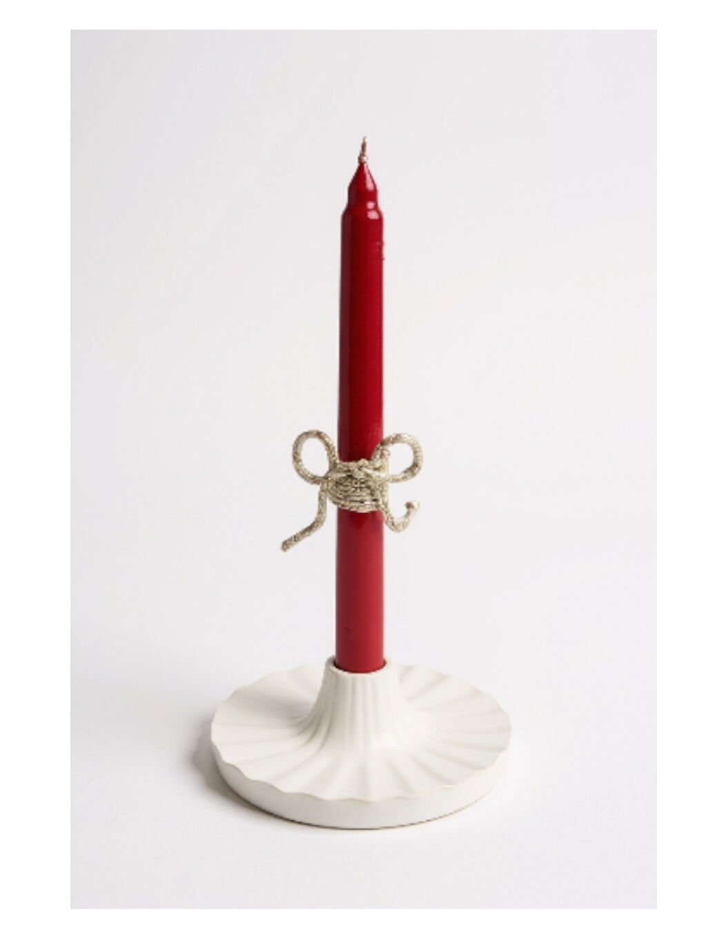 Dekoratif Pileli Beyaz Şamdanlık ve Kırmızı Mum | İskandinav Tarzı | Taş Tozu El Yapımı Mumluk