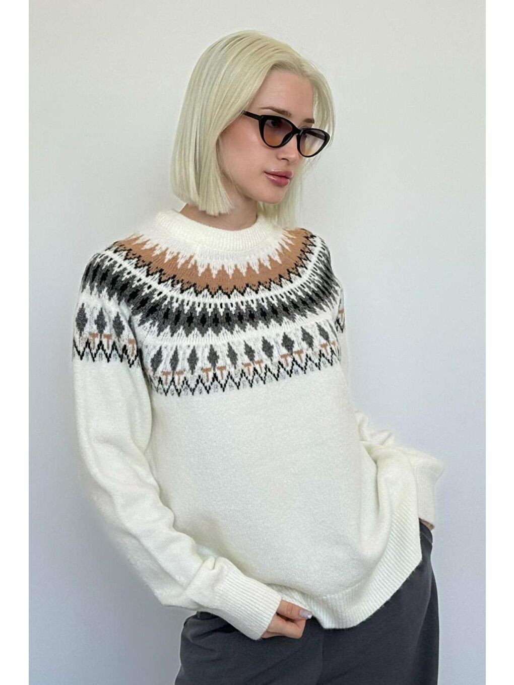 Beyaz Kemik Rengi Bisiklet Yaka Desenli Kadın Triko Kazak Mg2502-10