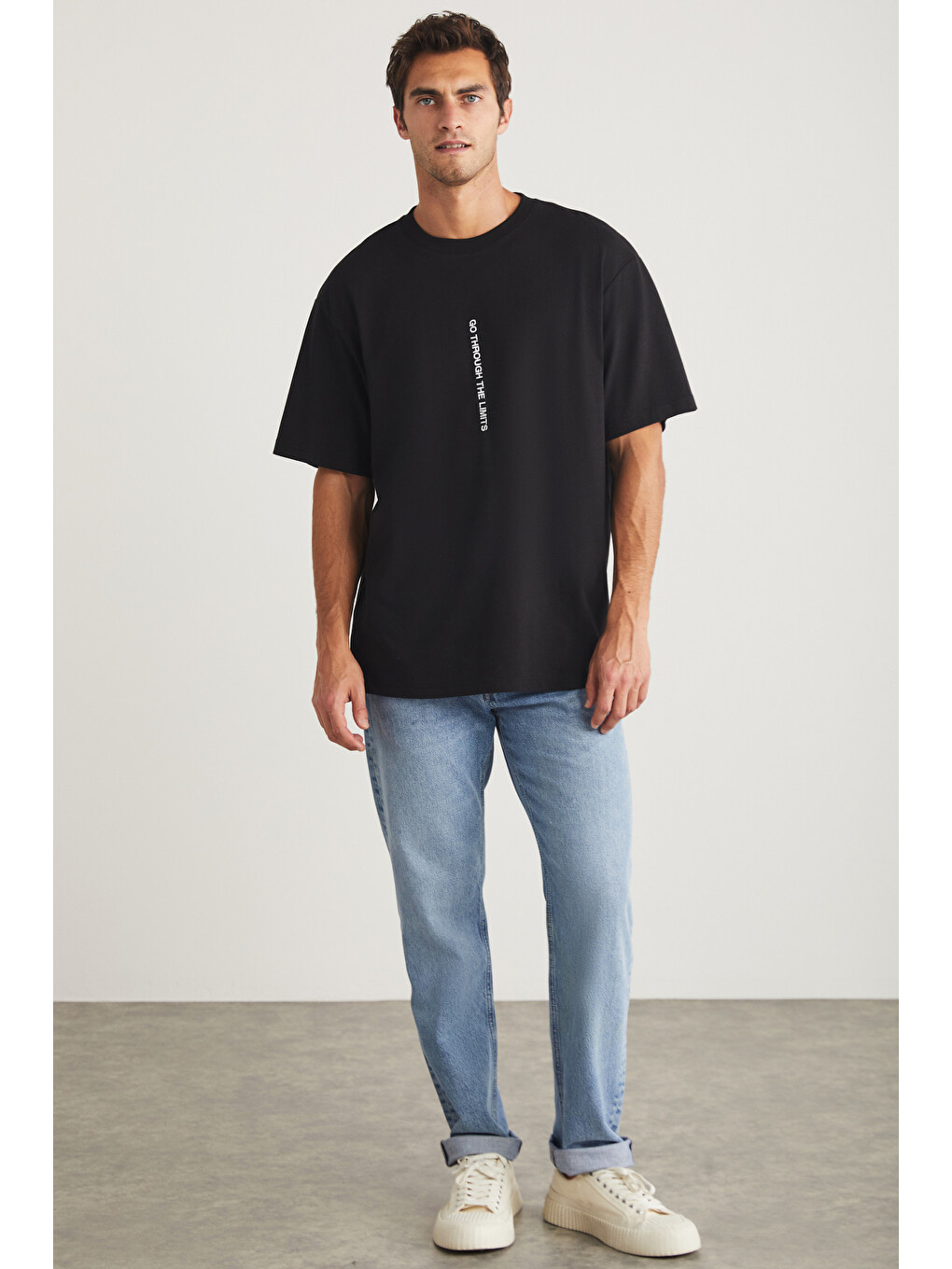 Harald Erkek Bisiklet Yaka %100 Pamuk Baskı Detaylı Siyah T-shirt-1