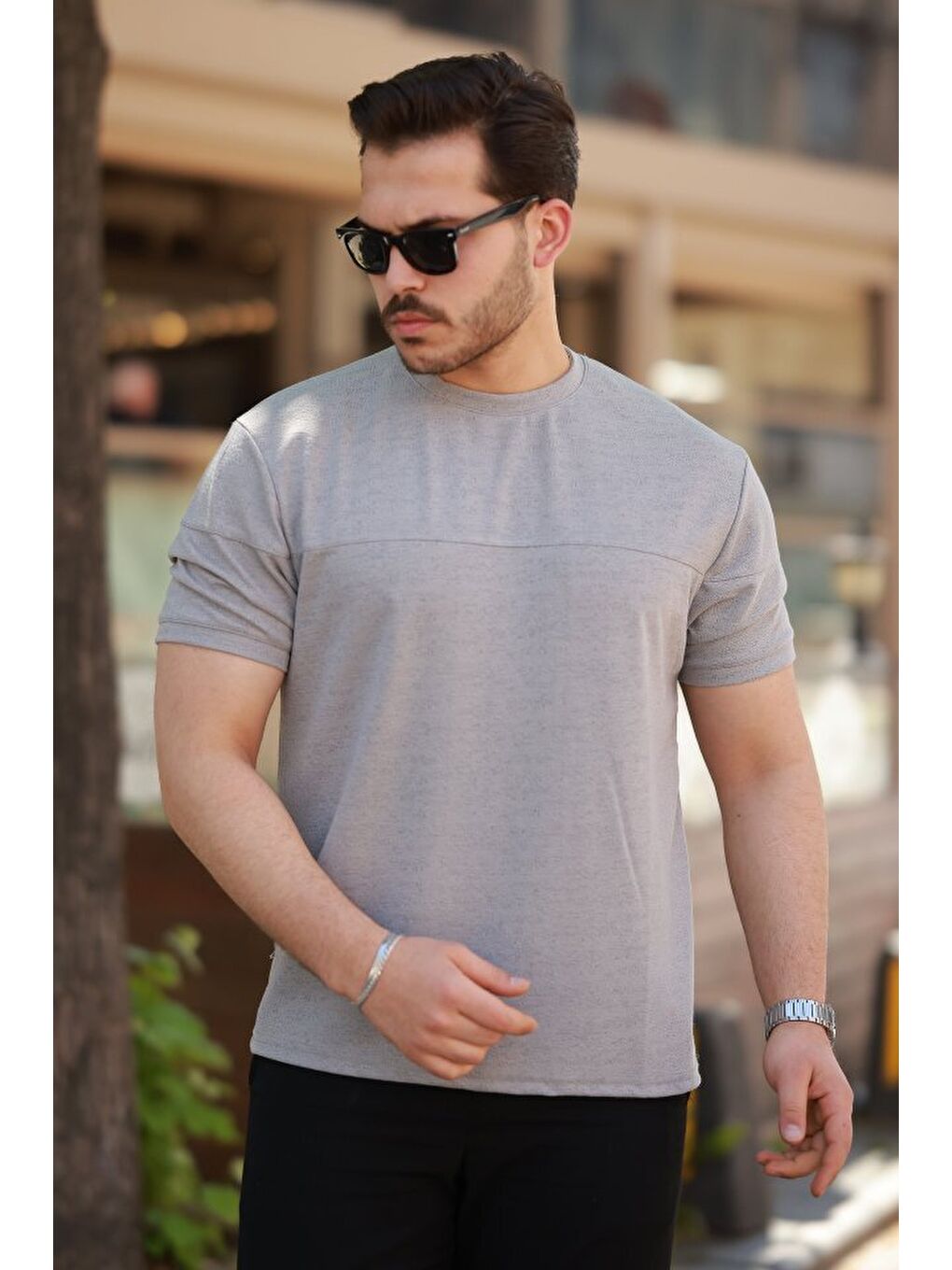 Gri Erkek Oversize Bisiklet Yaka Kısa Kollu T-shirt