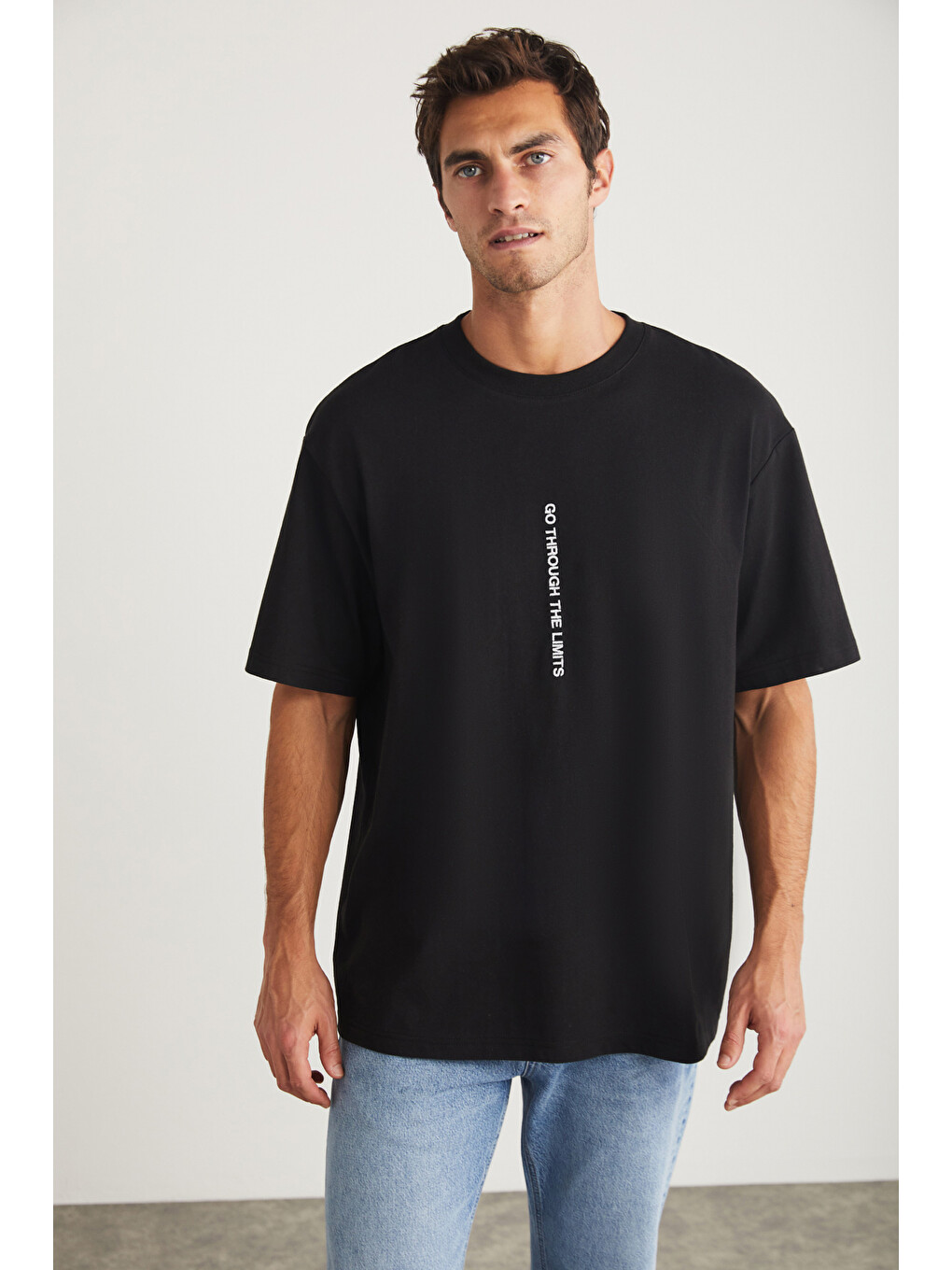 Harald Erkek Bisiklet Yaka %100 Pamuk Baskı Detaylı Siyah T-shirt-2