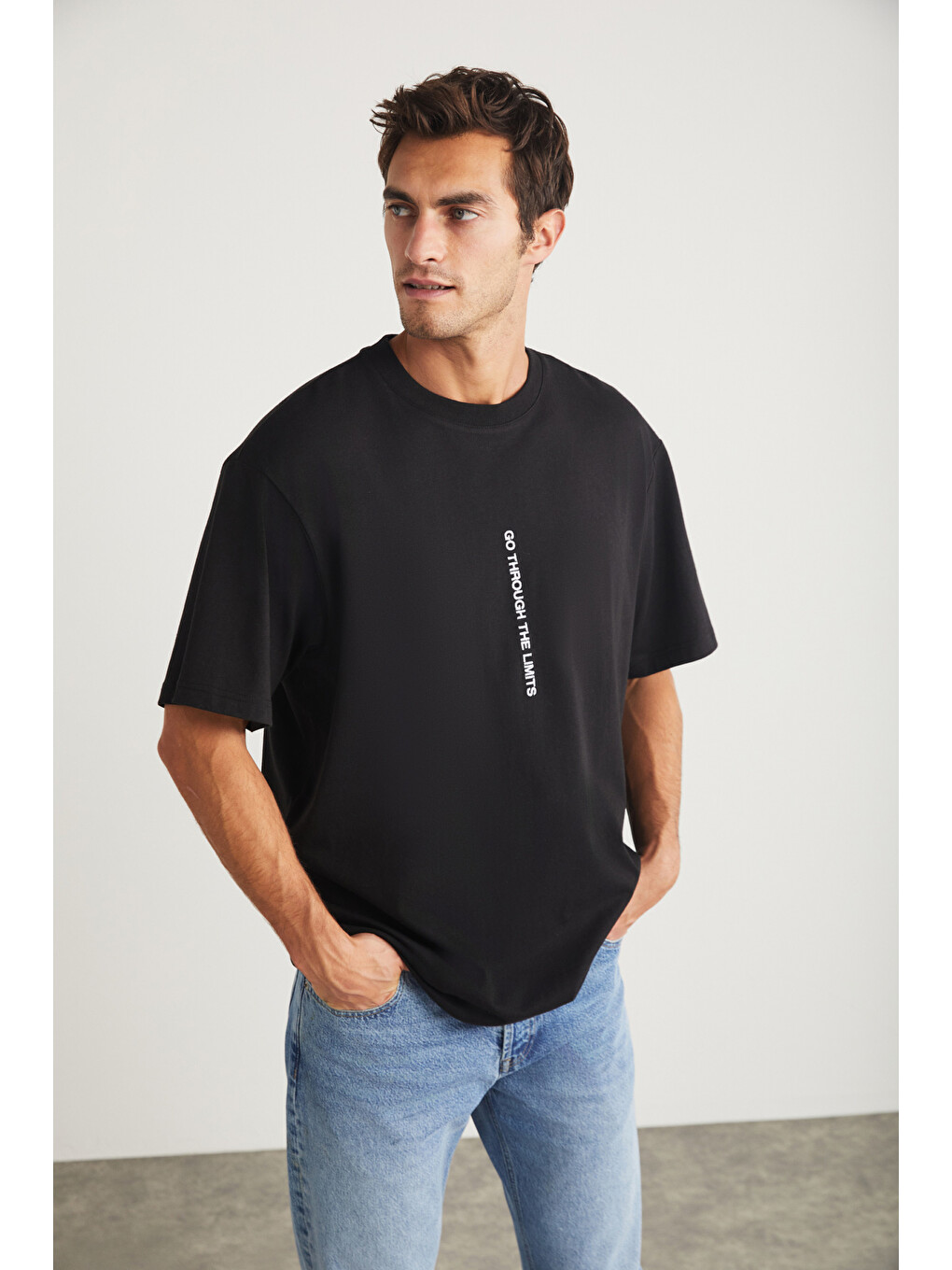 Harald Erkek Bisiklet Yaka %100 Pamuk Baskı Detaylı Siyah T-shirt-4